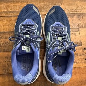 Brooks Ghost 12 Running Shoe (Women's) size 8.5